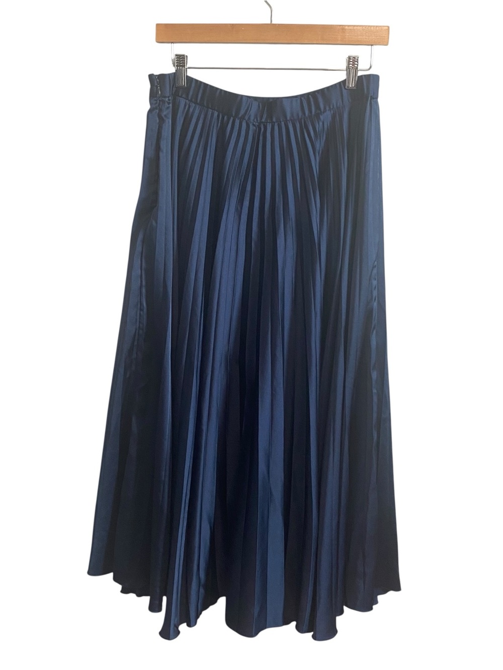 Abercrombie and Fitch Navy Blue Satin Pleated Midi Skirt Size Medium - Picture 4 of 8